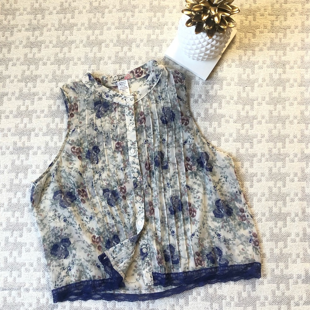 [Love Squared] sleeveless sheer top